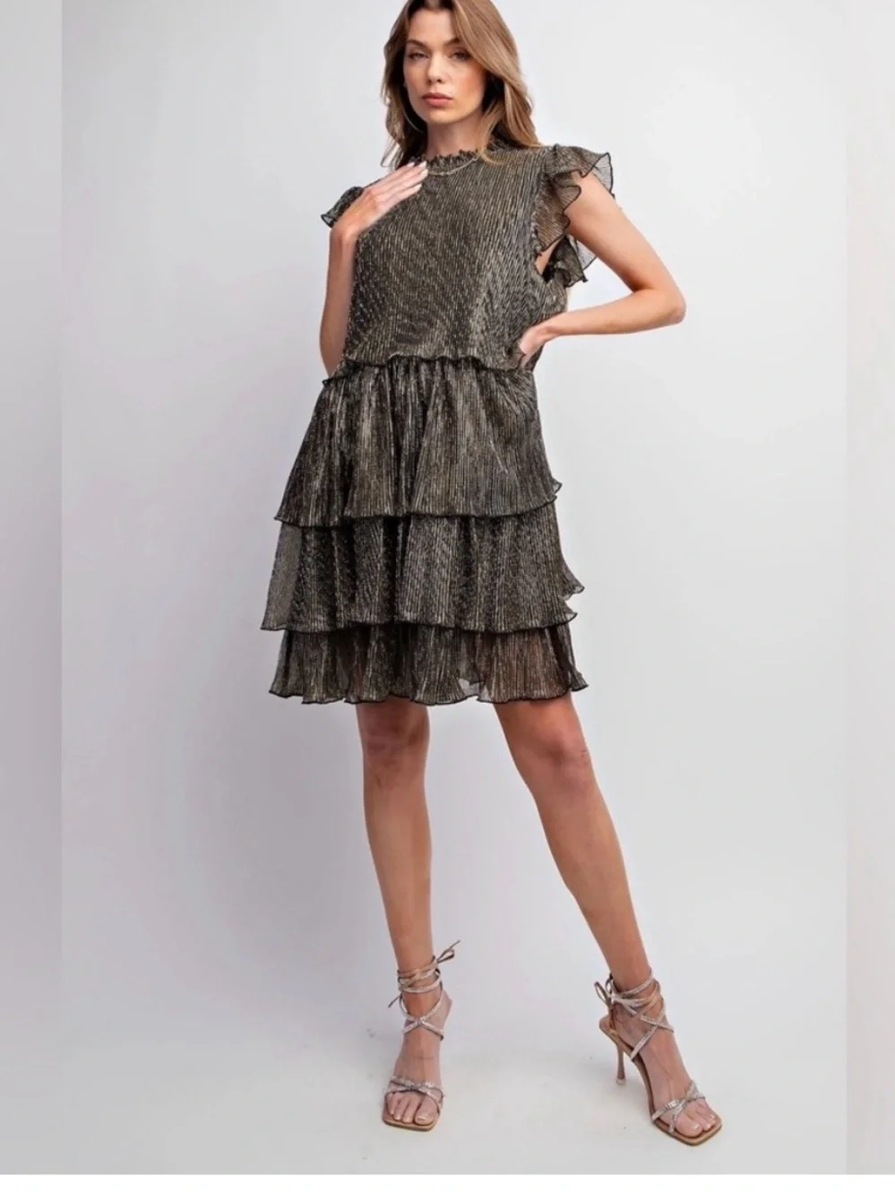 Easel Metallic Tiered Ruffle Dress - Size Large - New with Tags - Picture 3 of 6